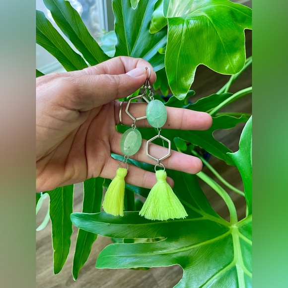 Jewelry - Green Aventurine Tassel earrings